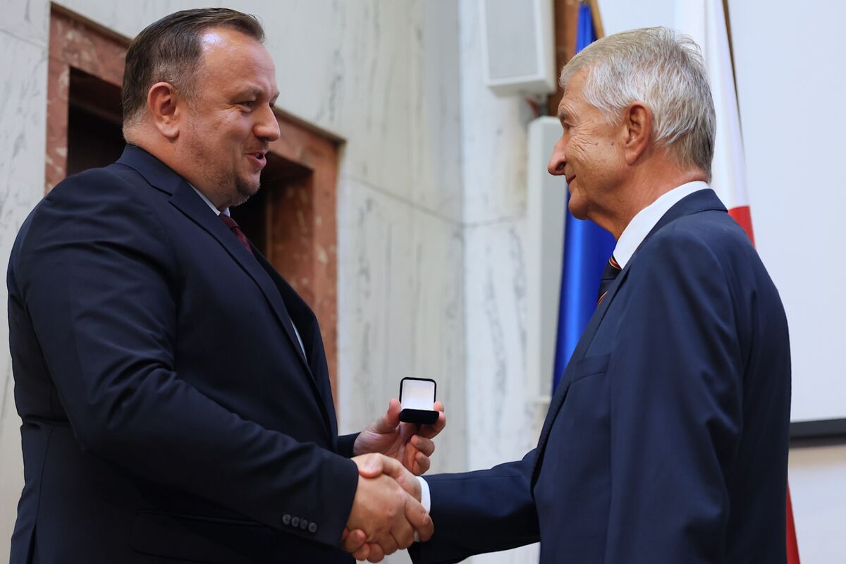 prof lekston odznaczony 4