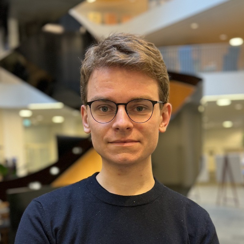 68b41e27e5ba9 mikolaj patalong sil